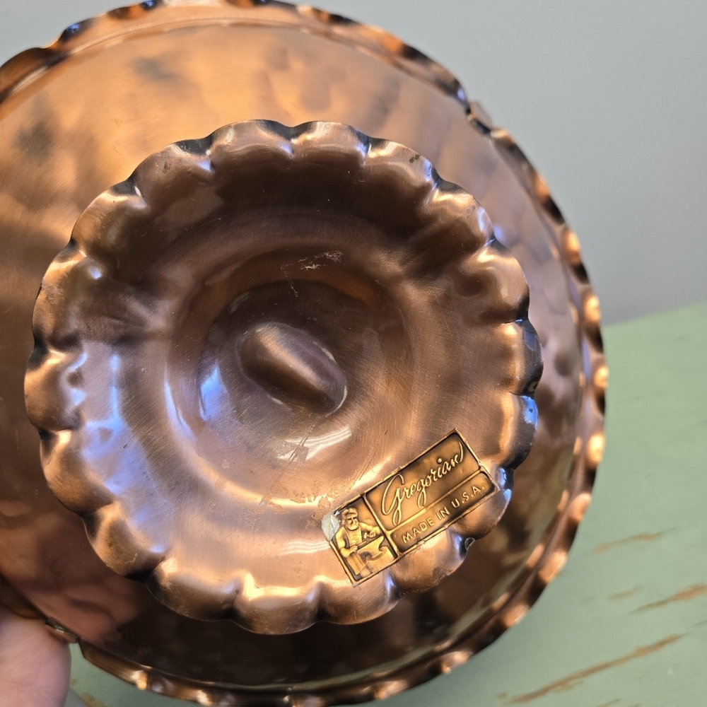 Hammered Copper Basket by Gregorian Vintage - Picture 6 of 6